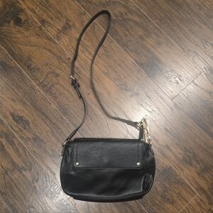 Chillx | Vegan Leather Crossbody Bag